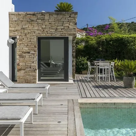 Tripez 5 Bedrooms With Pool *
